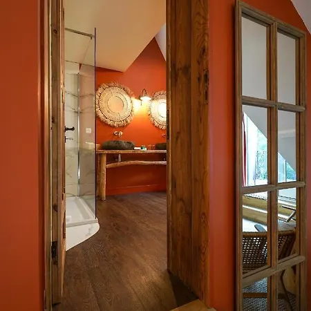 Les Terrasses Des Falizes B&B 로슈포르